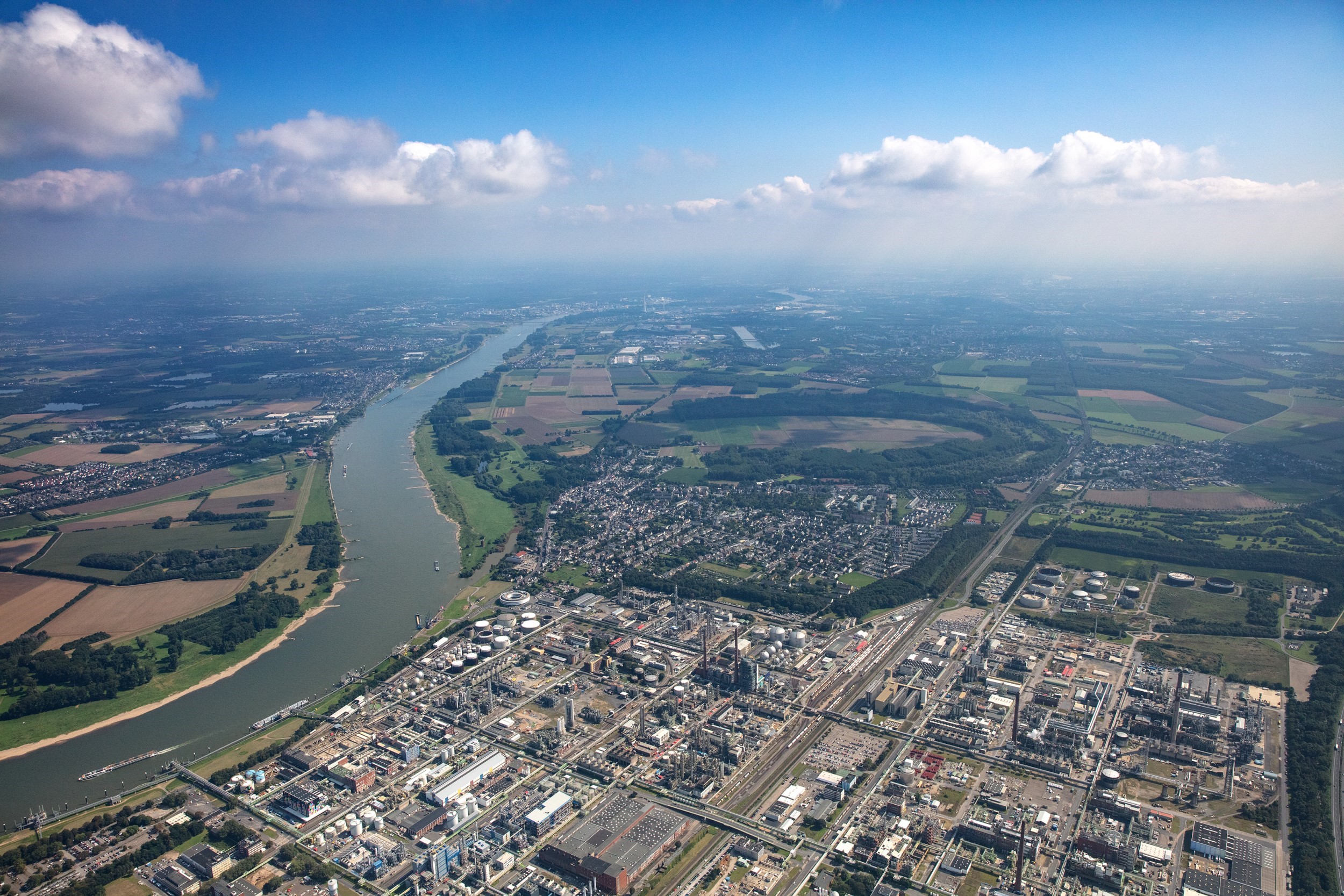 PI_INEOS in Köln und RheinEnergie.jpg PI_INEOS in Köln und RheinEnergie.jpg